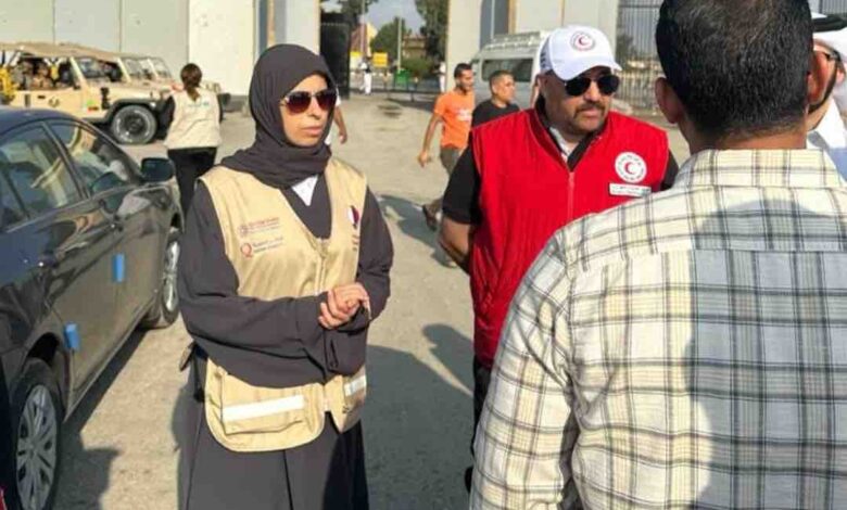 الوزيرة القطرية لولوة الخاطر أثناء زيارتها لغزة في نوفمبر الماضي
