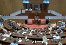 البرلمان سبق أن أقر زيادة رواتب أعضائه ورفض مشروع قرار لرفع مرتبات المعلمين