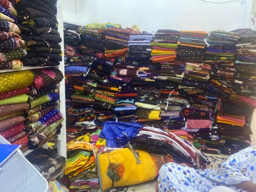 مدينة كيهيدي تشتهر بصباغة وتطريز الملاحف