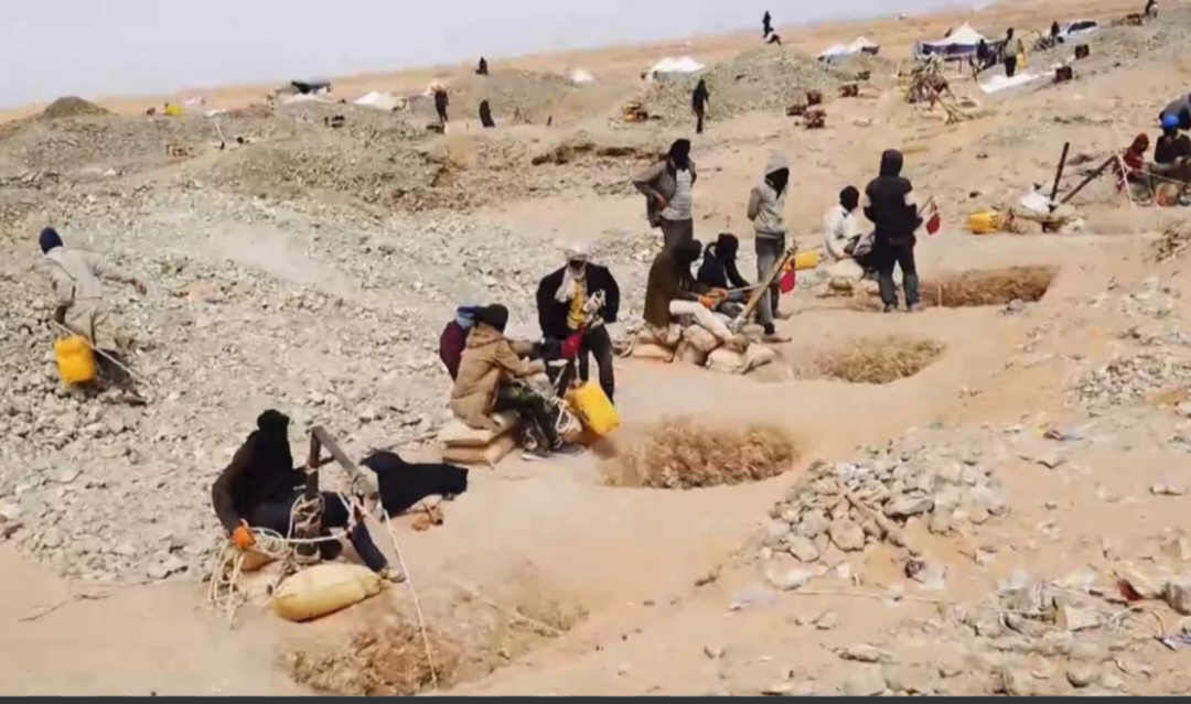 وزارة المعادن تحدد سقفا لمساحة رخص التنقيب المعدني
