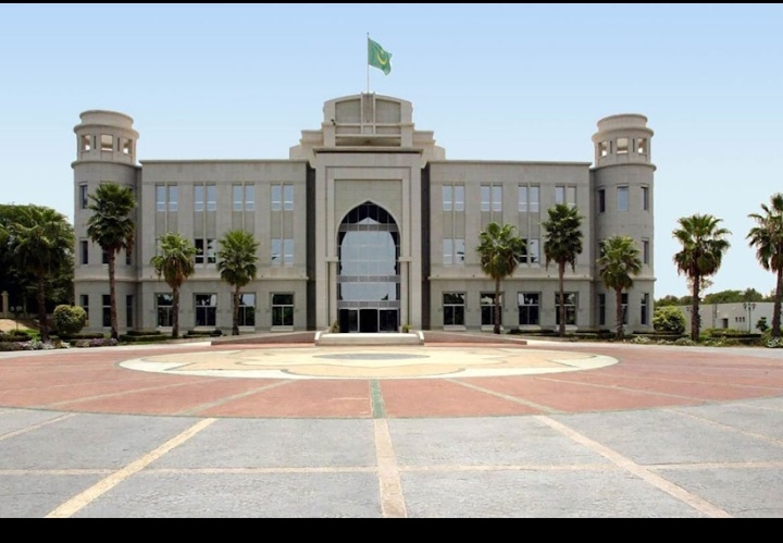 مرسومات رئاسية بتعيين مسؤولين في الرئاسة