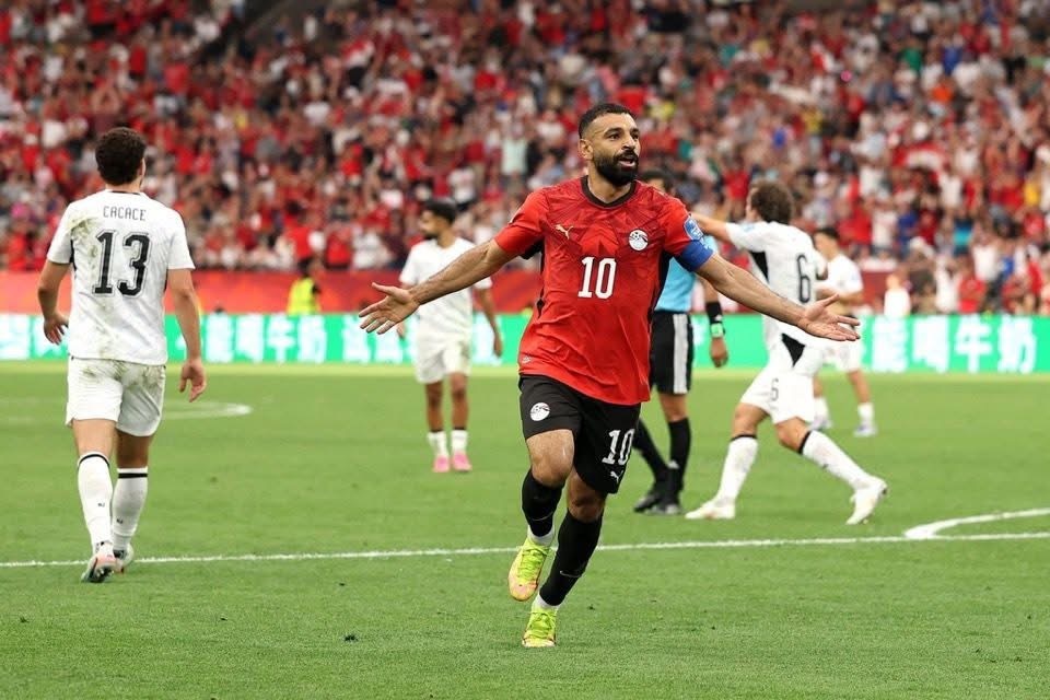 مصر تحقق أول انتصار لها في تاريخ كأس العالم وتقترب من التأهل للدور الثاني