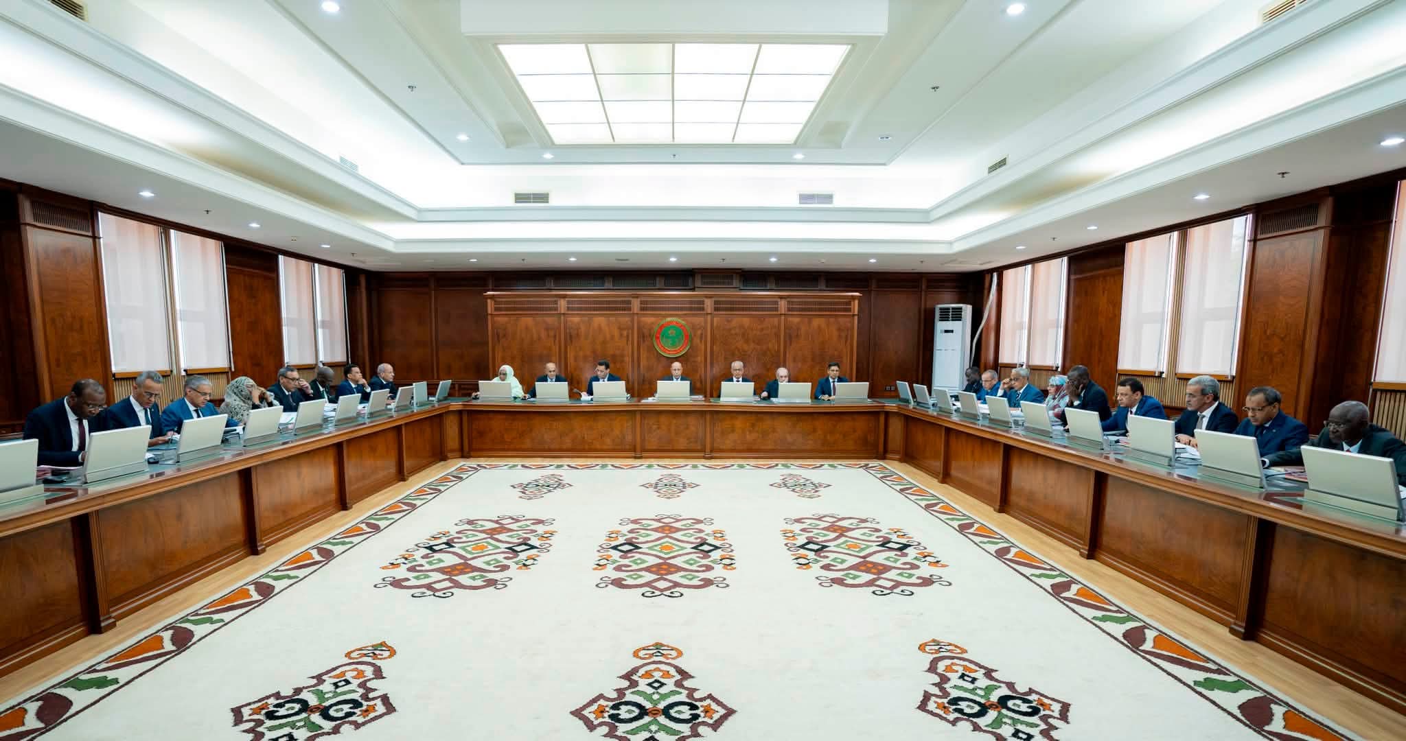 يقع في سبع ولايات.. الحكومة تصادق على مشروع كهربة 170 تجمعا ريفيا