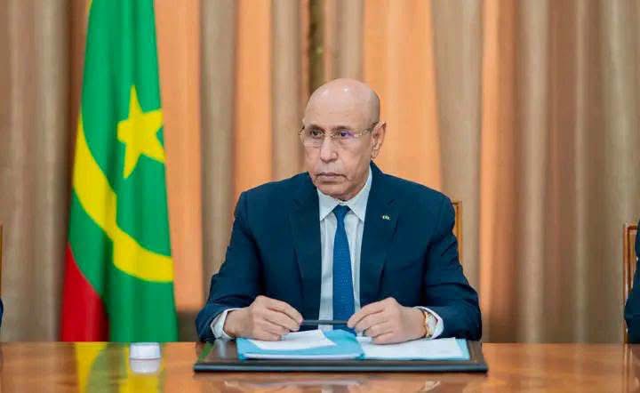 الغزواني يجتمع بمسؤولين لاستكمال التحضيرات لتشغيل 28 مركزا صحيا في نواكشوط